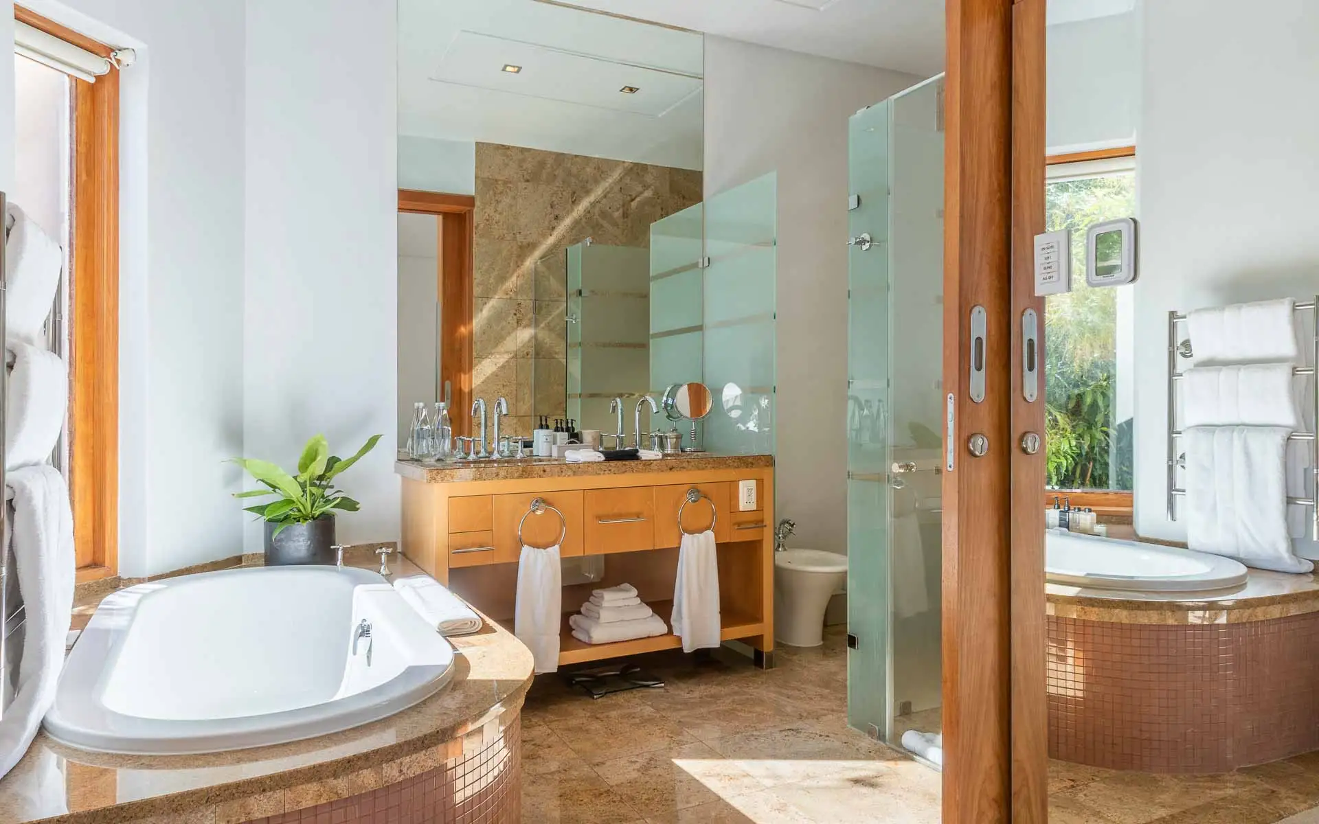 Ellerman House Deluxe Spa Room Bathroom