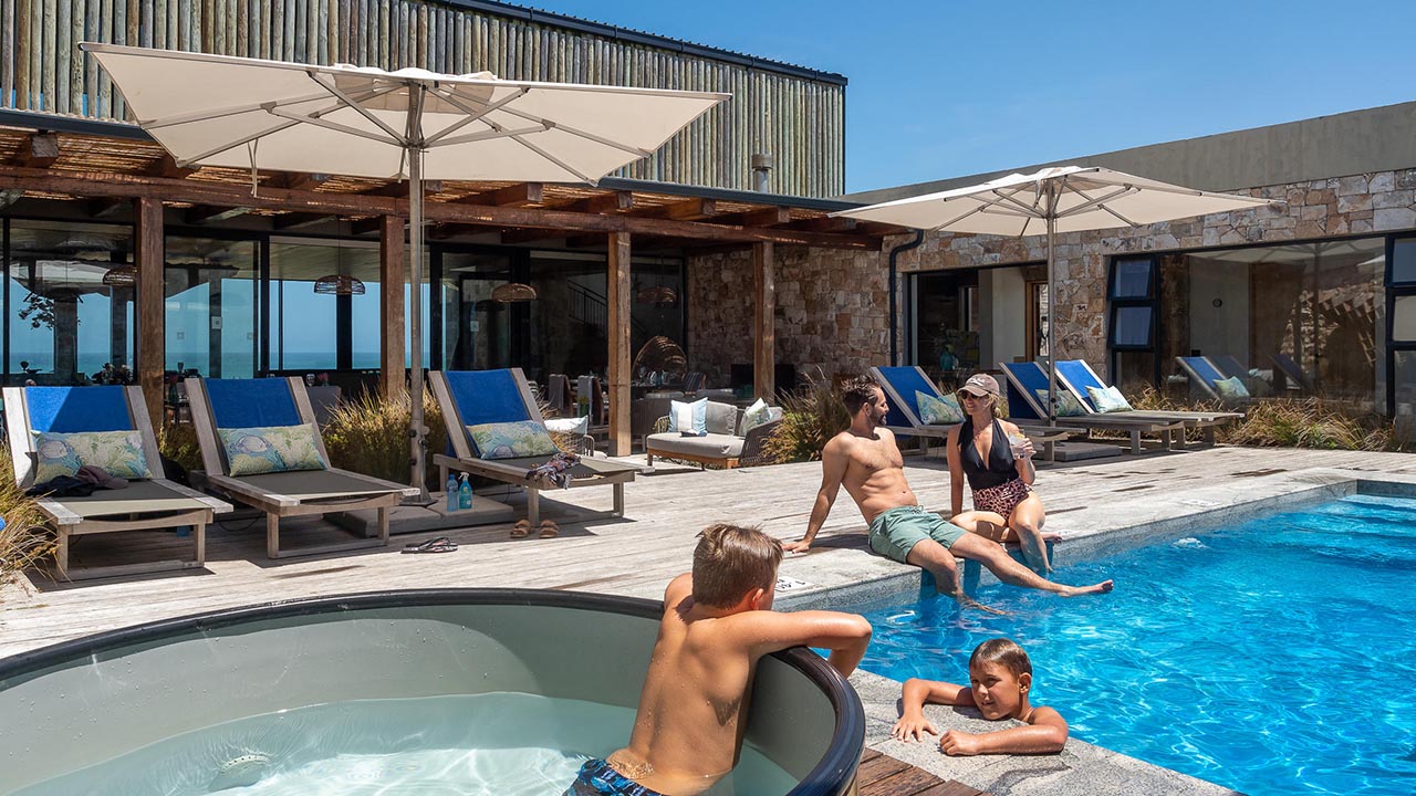 Morukuru_Beach_Lodge_courtyard_with_pool