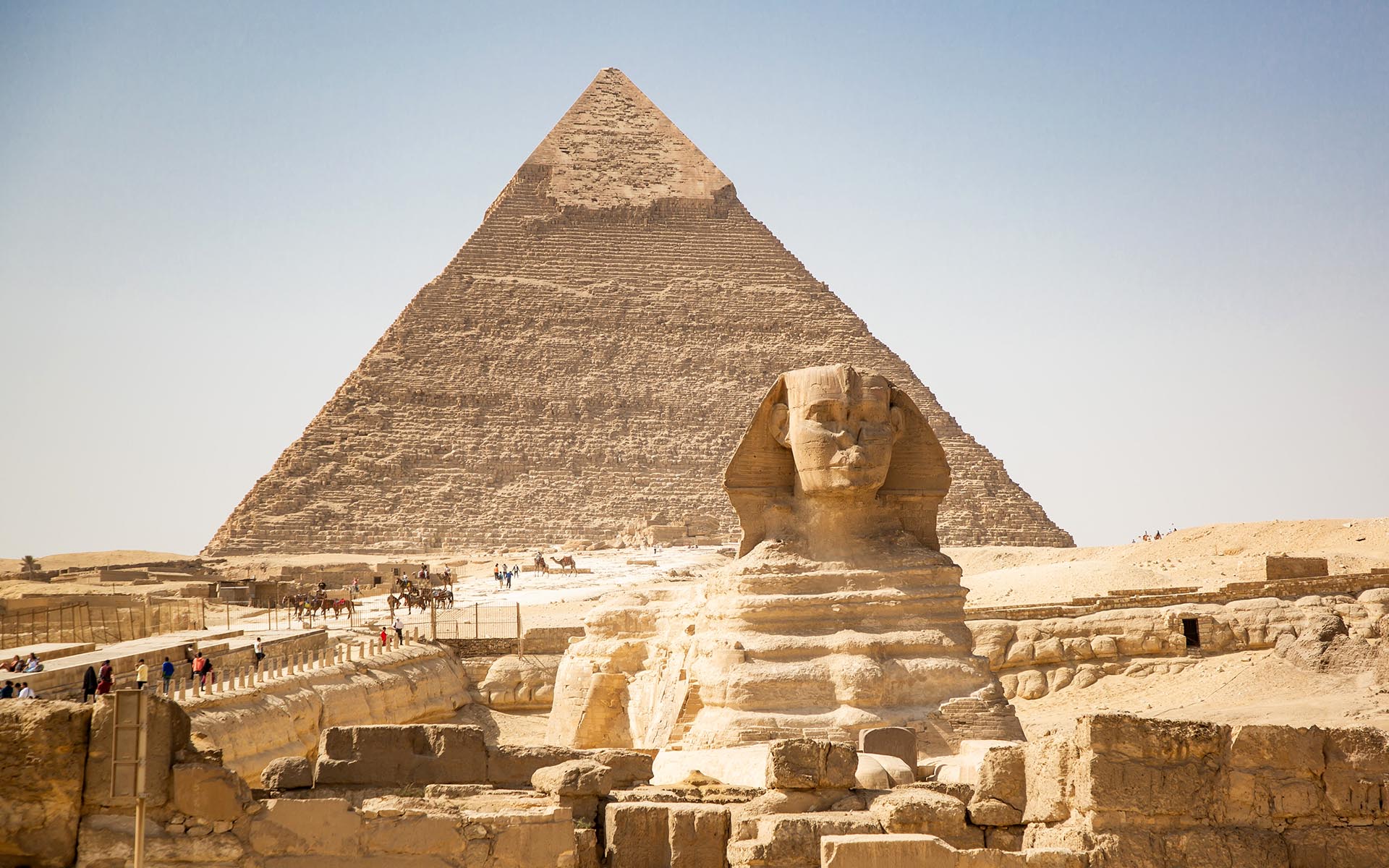 Great Pyramids of Giza and the Sphinx, part of Ker & Downey Africa’s best Africa safaris of 2022.