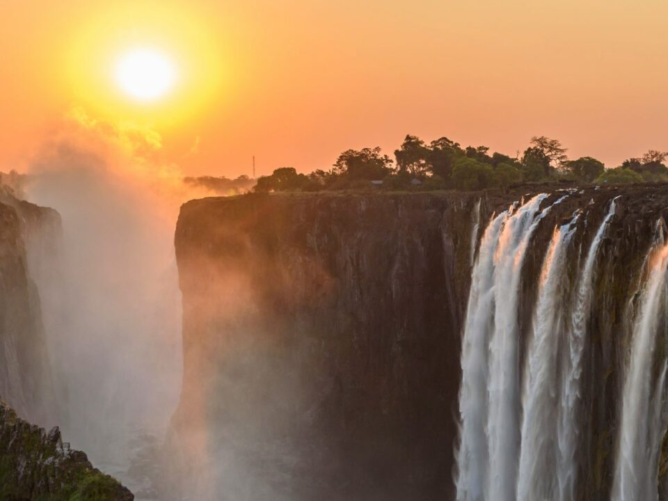 Safari in May - Zimbabwe Victoria Falls