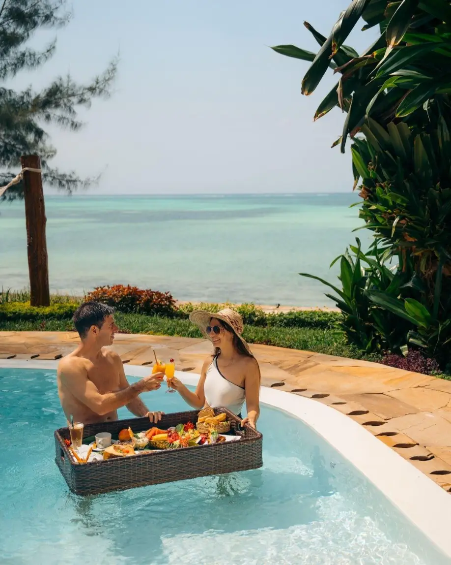 Seafront Luxury Villa with a Private Pool_2