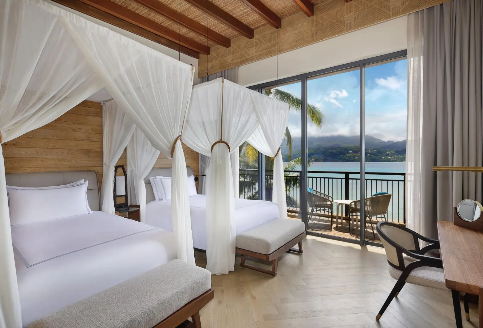 twin_bedroom_cliff_house