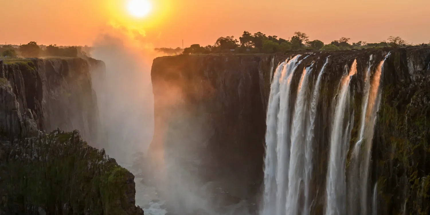 Luxury-Safari-Lodges-Zimbabwe-Victoria-Falls-Sunset